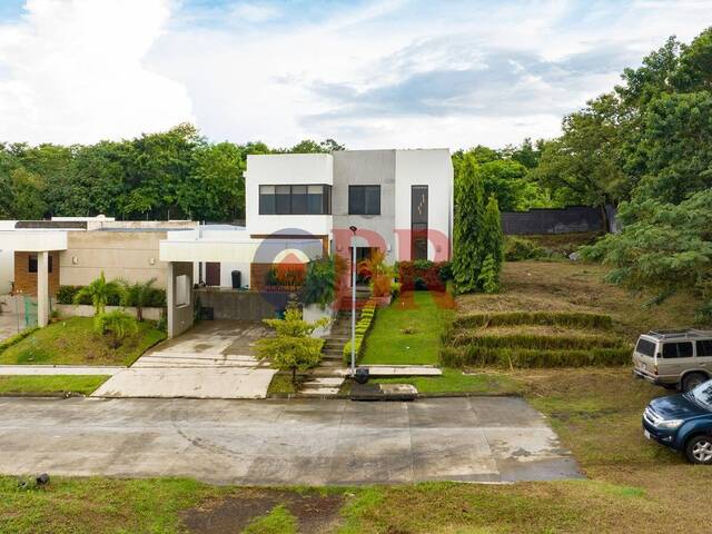 Venta en Encanto de la Estancia de Santo Domingo - Managua